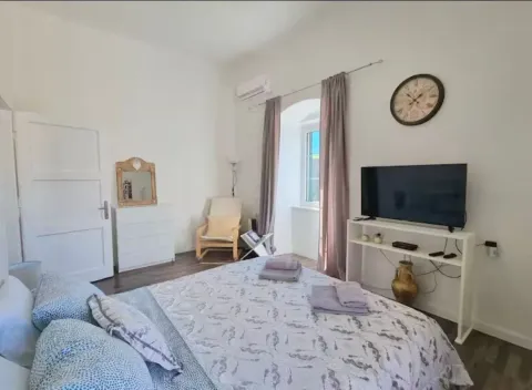 Prodaja, jednosoban stan, 42m², Stari Grad Kotor, Kotor - image 13