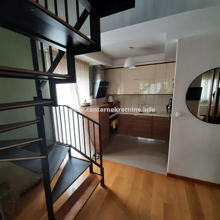 Prodaja, četvorosoban stan, 153m², Zabjelo, Podgorica