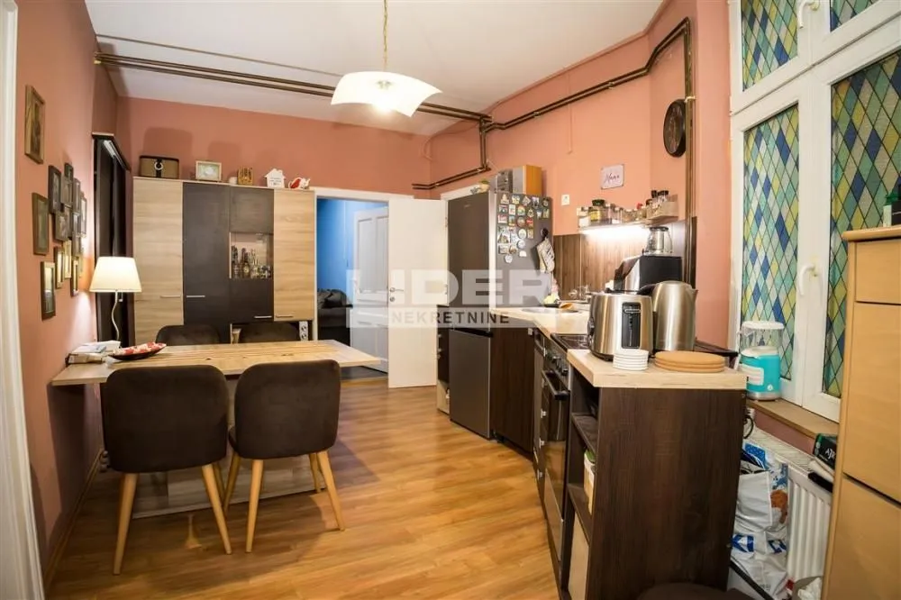 Sale, four bedroom apartment, 77m², Skadarlija, Beograd