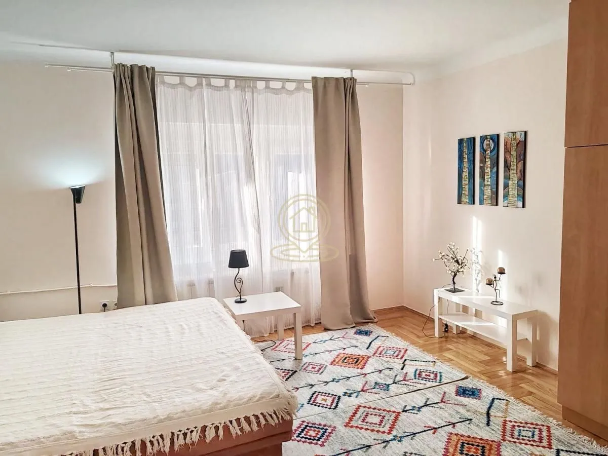 Rent, two bedroom apartment, 52m², Stari Grad, Beograd