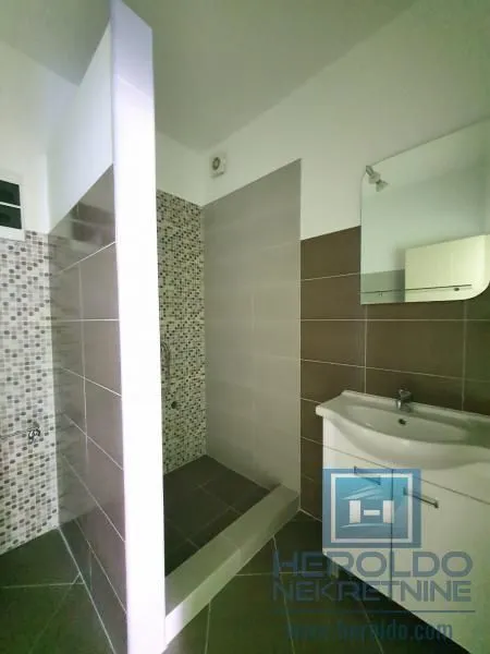 Sale, office space, 189m², Aqua park, Jagodina