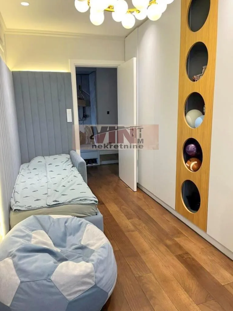 Sale, four bedroom apartment, 148m², Stari Grad, Beograd