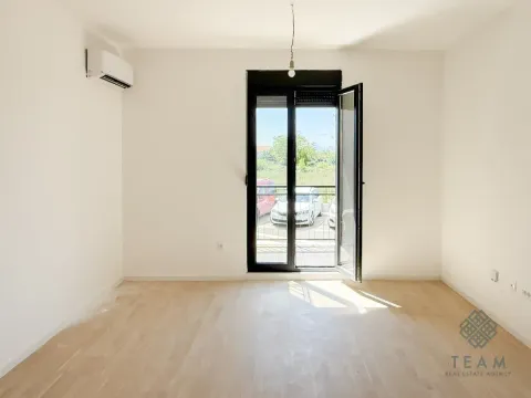 Prodaja, jednosoban stan, 39m², Tološi, Podgorica - image 1