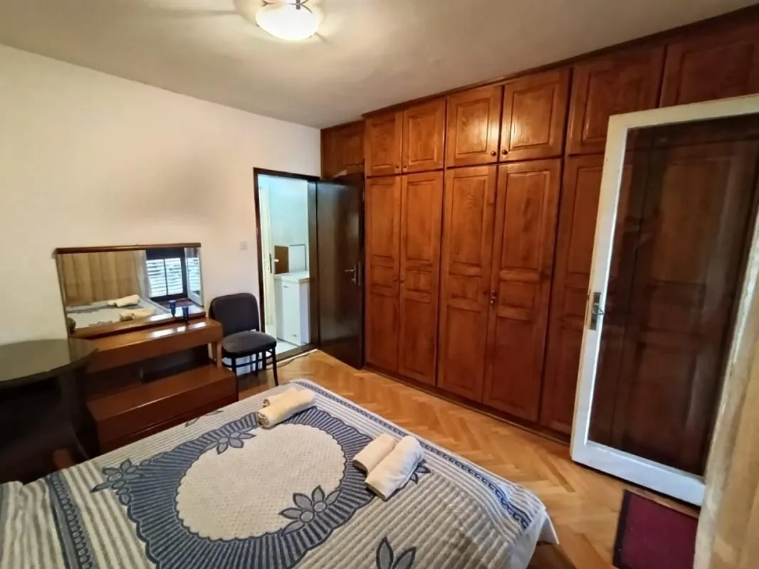 Sale, three bedroom apartment, 100m², Sveti Stefan, Budva