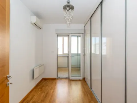 Sale, three bedroom apartment, 98m², City Kvart, Podgorica - image 5