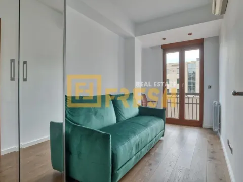 Izdavanje, dvosoban stan, 90m², Centar, Podgorica - image 9