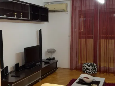 Rent, one bedroom apartment, 50m², Preko Morače, Podgorica - image 4