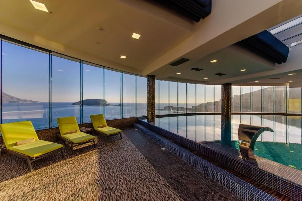 Sale, two bedroom apartment, 104m², Centar, Budva