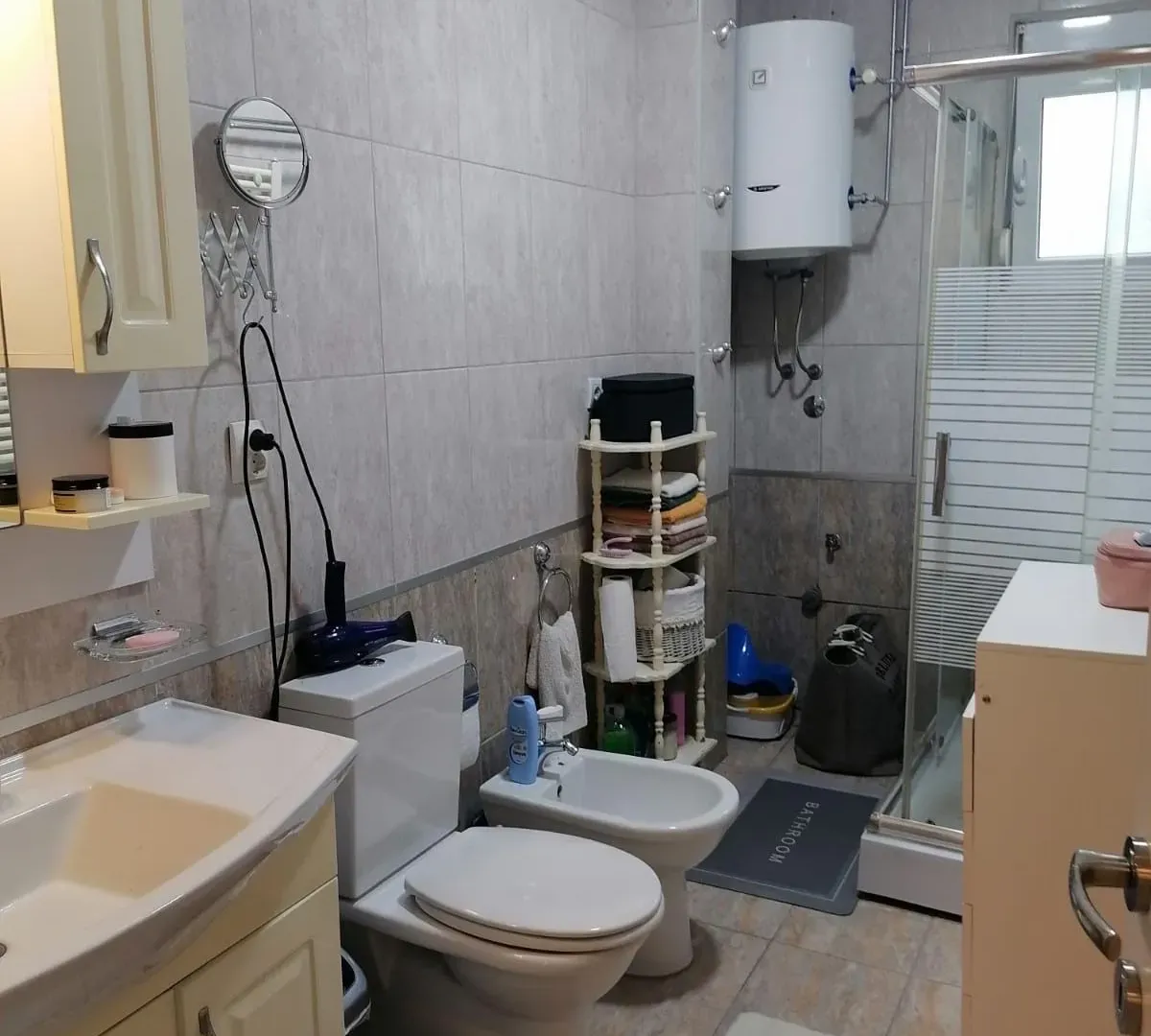 Prodaja, kuća, 350m², Vranići, Podgorica