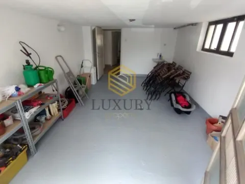 Izdavanje, kuća, 200m², Tološi, Podgorica - image 2