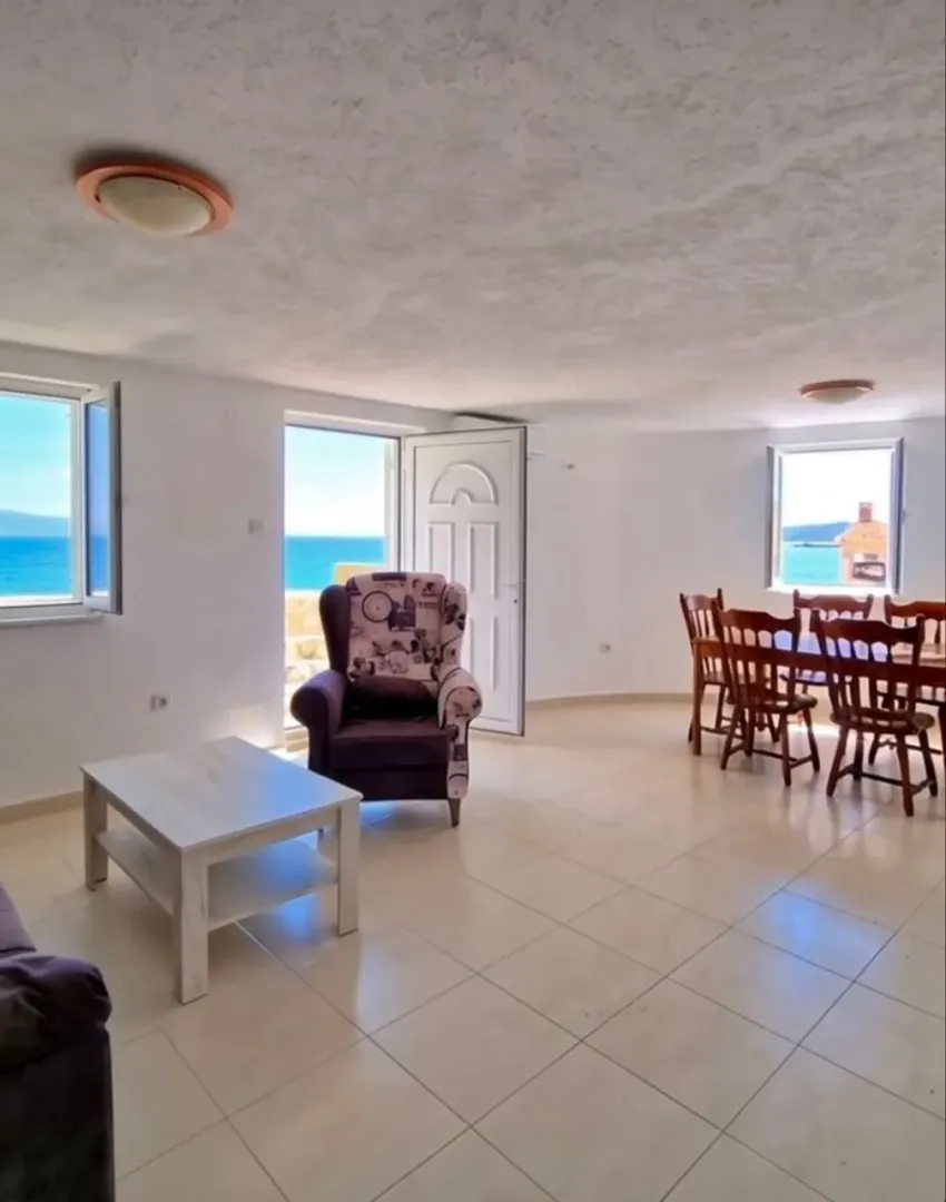 Prodaja, kuća, 150m², Blizikuće, Budva