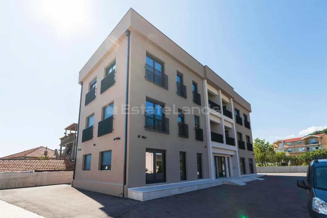 Sale, two bedroom apartment, 53m², Dumidran, Tivat