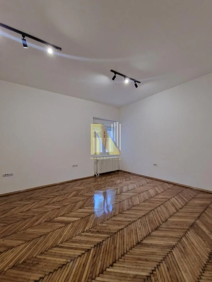 Rent, office space, 495m², Centar, Novi Sad