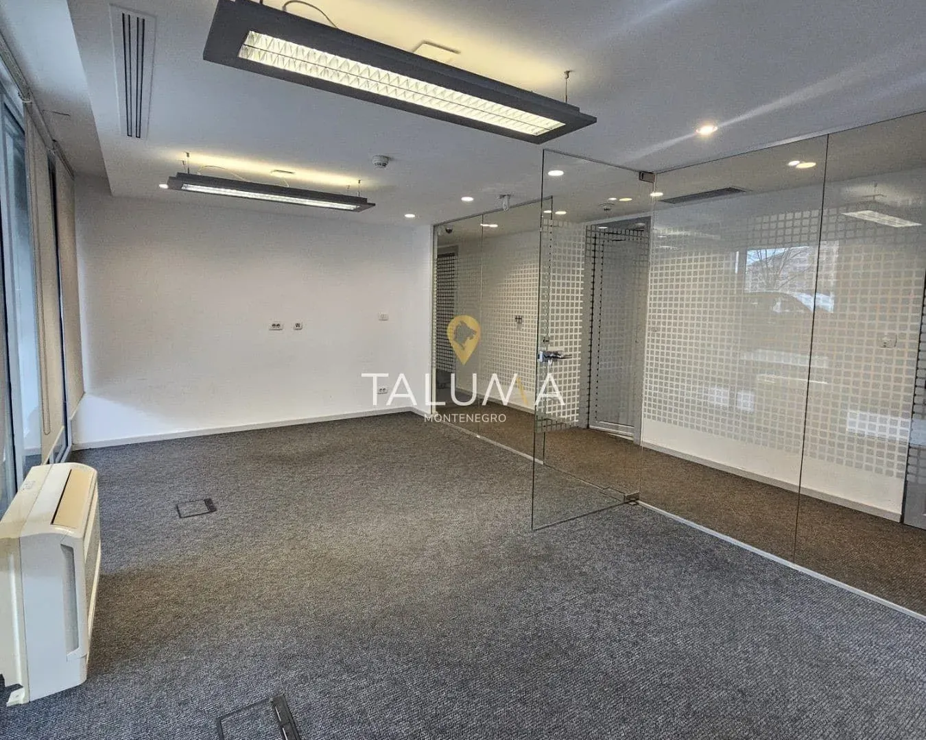 Rent, office space, 180m², City Kvart, Podgorica