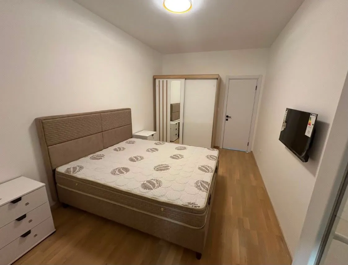 Izdavanje, dvosoban stan, 79m², Vezirov Most, Podgorica