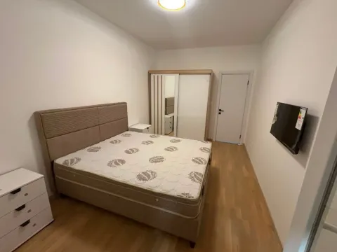 Izdavanje, dvosoban stan, 79m², Vezirov Most, Podgorica - image 2