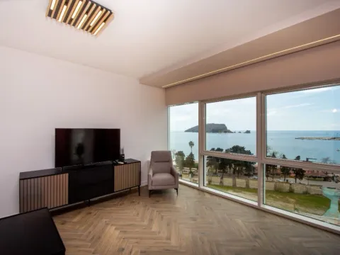 Sale, two bedroom apartment, 85m², Centar, Budva