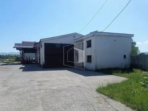 Poslovni prostor in Zeta