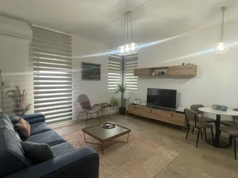 Sale, two bedroom apartment, 63m², Tivat, Crna Gora - image 11