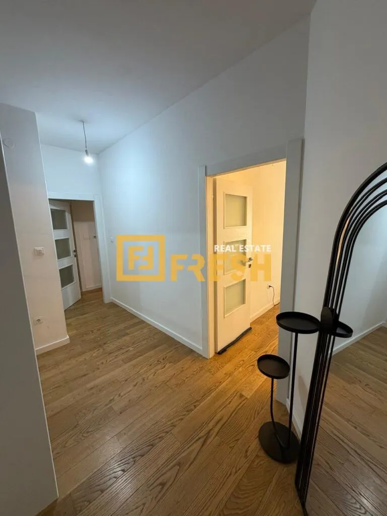 Prodaja, dvosoban stan, 78m², Centar, Podgorica