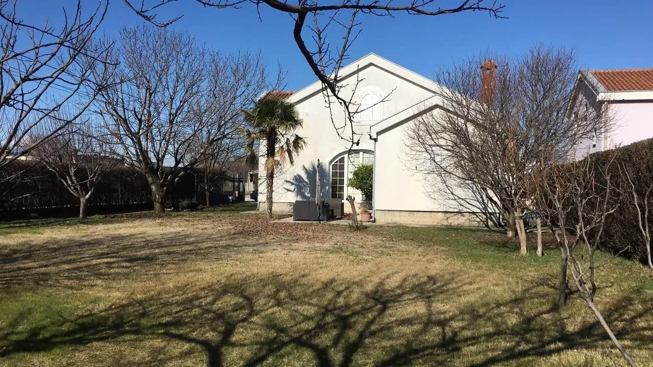 Rent, house, 140m², Dahna, Podgorica