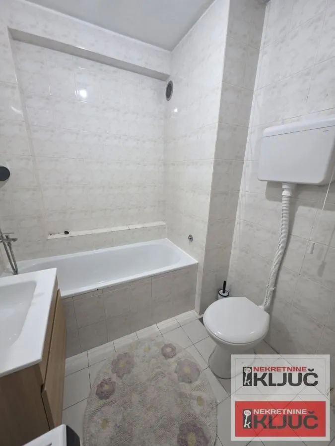 Izdavanje, dvosoban stan, 55m², Bulevar Oslobodjenja, Novi Sad Sve Podlokacije