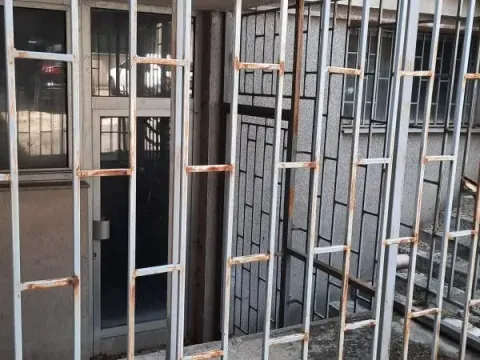 Rent, office space, 26m², Južni Bulevar, Vračar Sve Podlokacije - image 9