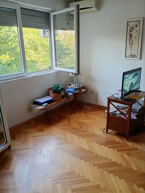 Prodaja, dvosoban stan, 70m², Autobuska stanica, Podgorica