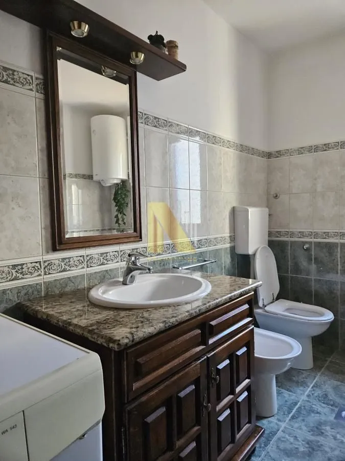 Prodaja, kuća, 331m², Veternik, Novi Sad Sve Podlokacije
