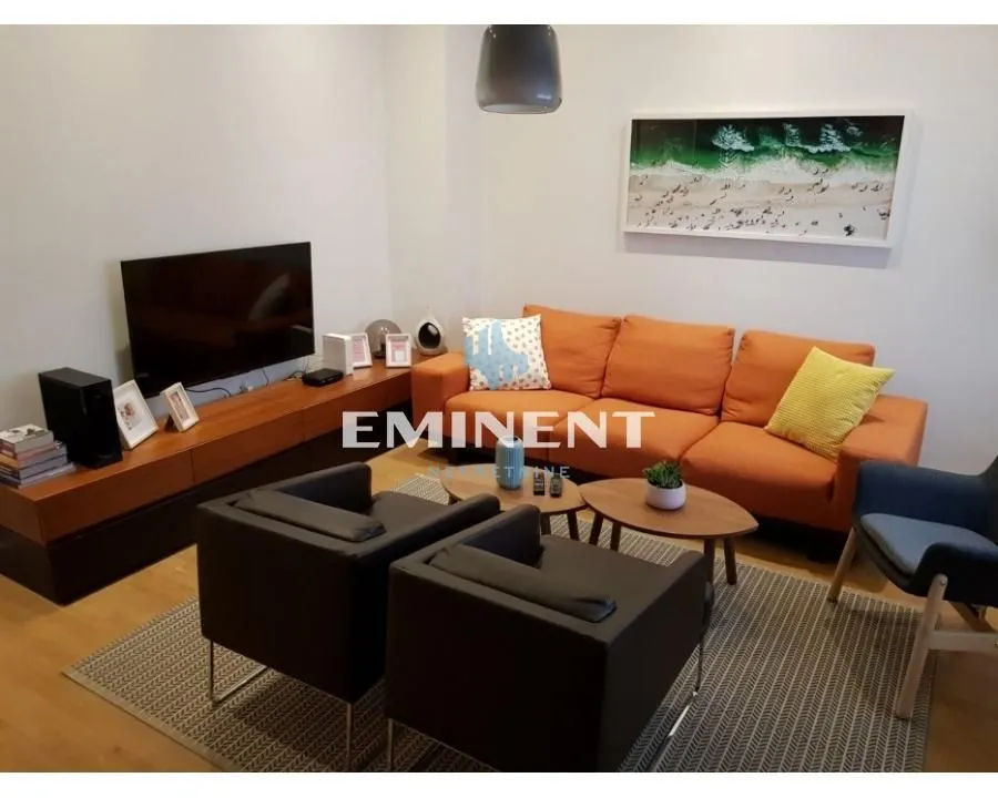 Izdavanje, trosoban stan, 126m², Vukov Spomenik, Zvezdara Sve Podlokacije