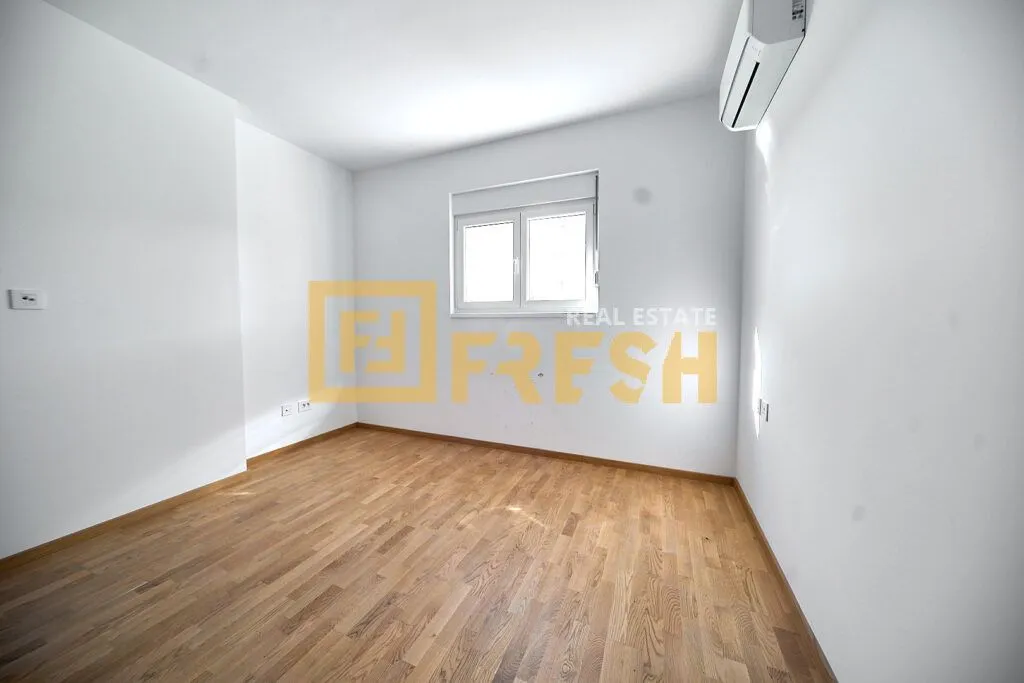 Prodaja, trosoban stan, 104m², Stari Aerodrom, Podgorica