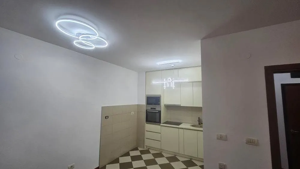 Izdavanje, dvosoban stan, 75m², City Kvart, Podgorica