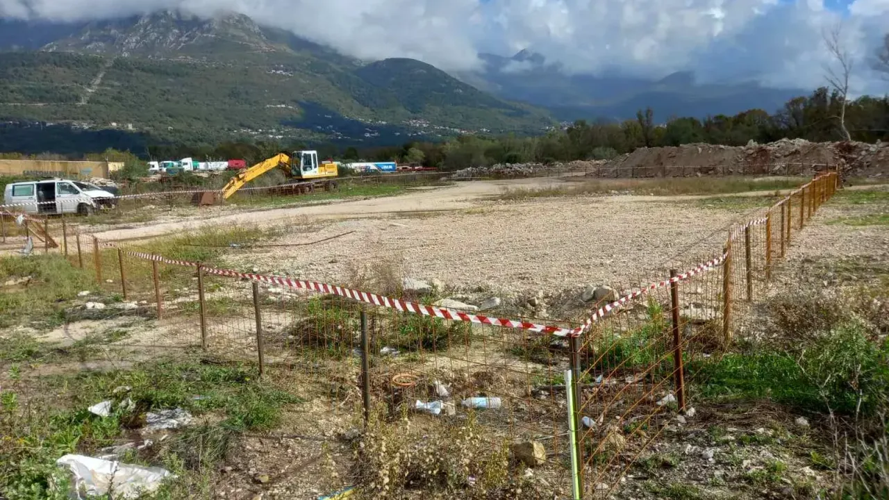 Sale, land lot, 1647m², Tivat, Crna Gora