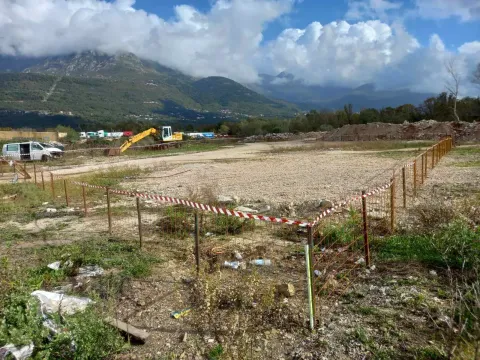Prodaja, plac, 1647m², Tivat, Crna Gora - image 1