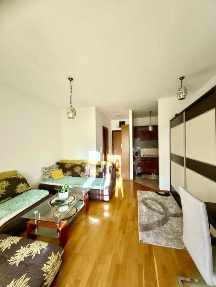 Izdavanje, garsonjera, 36m², City Kvart, Podgorica