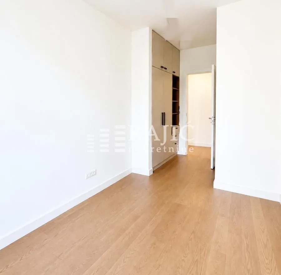 Rent, three bedroom apartment, 79m², Savski Venac, Beograd