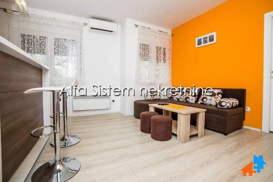 Rent, apartment, 35m², Čubura, Beograd