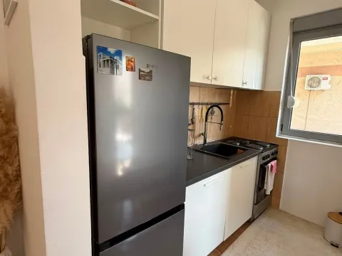 Izdavanje, jednosoban stan, 46m², Momišići, Podgorica - image 4