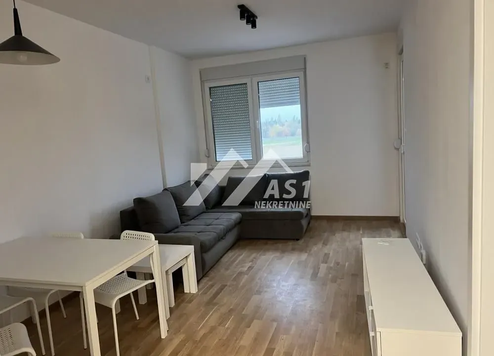 Izdavanje, jednosoban stan, 42m², Avijatičarsko naselje, Novi Sad Sve Podlokacije