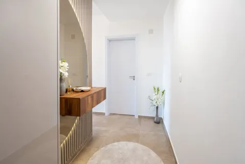 Prodaja, trosoban stan, 63m², Budva, Crna Gora - image 7