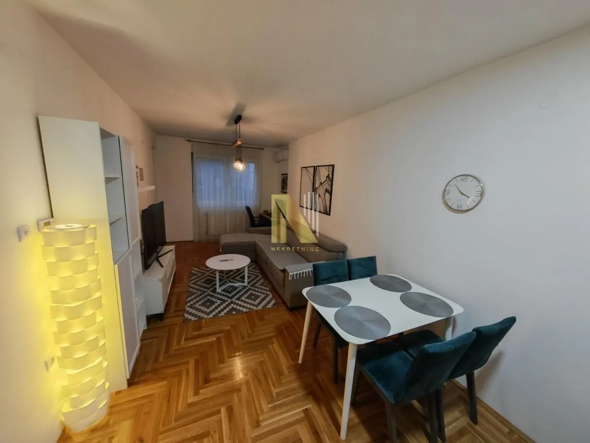 Izdavanje, jednosoban stan, 40m², Salajka, Novi Sad Sve Podlokacije