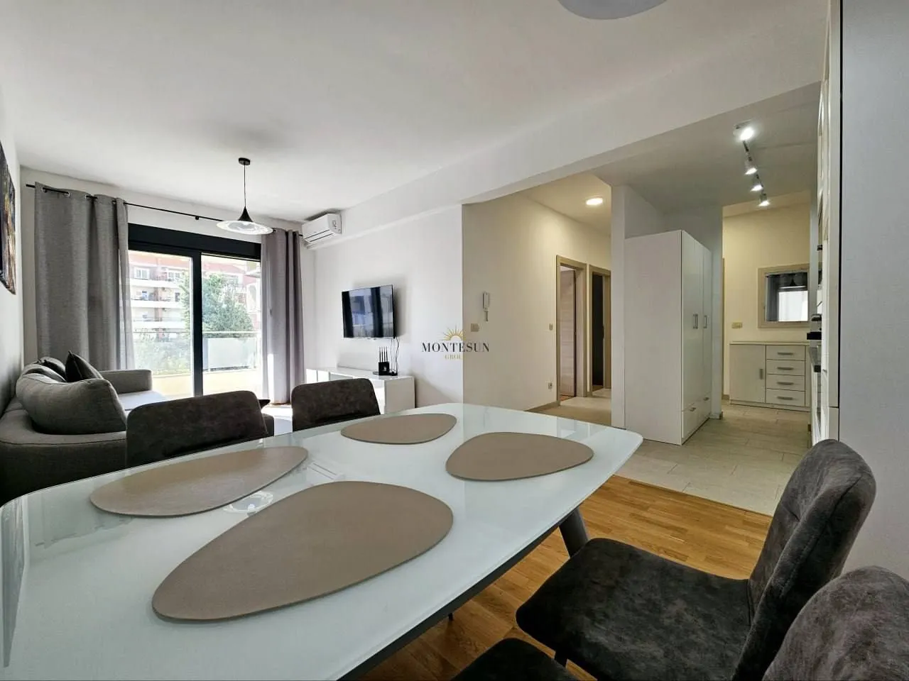 Rent, two bedroom apartment, 68m², Budva, Crna Gora