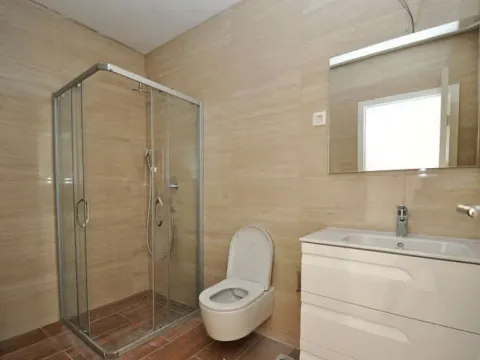 Prodaja, stan, 44m², Tivat, Crna Gora - image 10