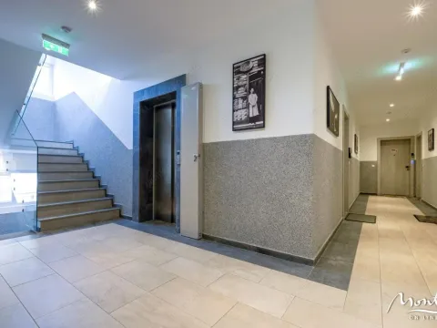 Prodaja, trosoban stan, 140m², Budva, Crna Gora - image 20