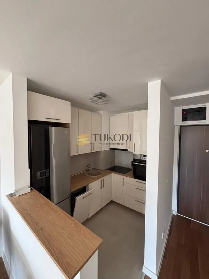 Izdavanje, dvosoban stan, 45m², Zemun Gornji Grad, Zemun Sve Podlokacije
