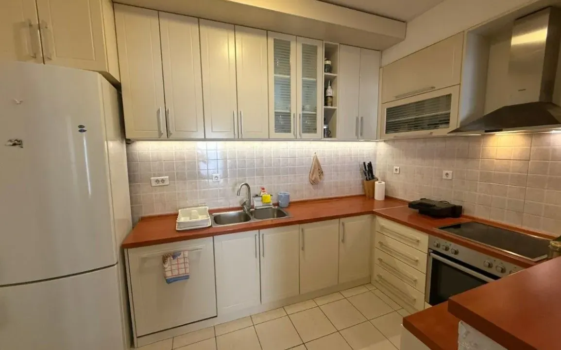 Izdavanje, dvosoban stan, 78m², City Kvart, Podgorica
