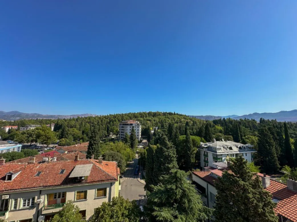 Rent, four bedroom apartment, 130m², Centar, Podgorica