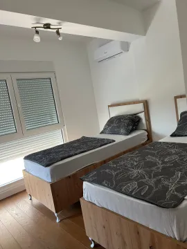 Izdavanje, dvosoban stan, 74m², Bjeliši, Bar - image 11