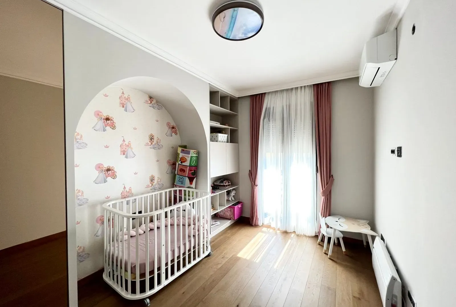 Izdavanje, dvosoban stan, 70m², Ljubović, Podgorica