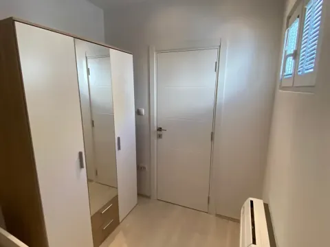 Izdavanje, stan, 80m², Tivat, Crna Gora - image 3